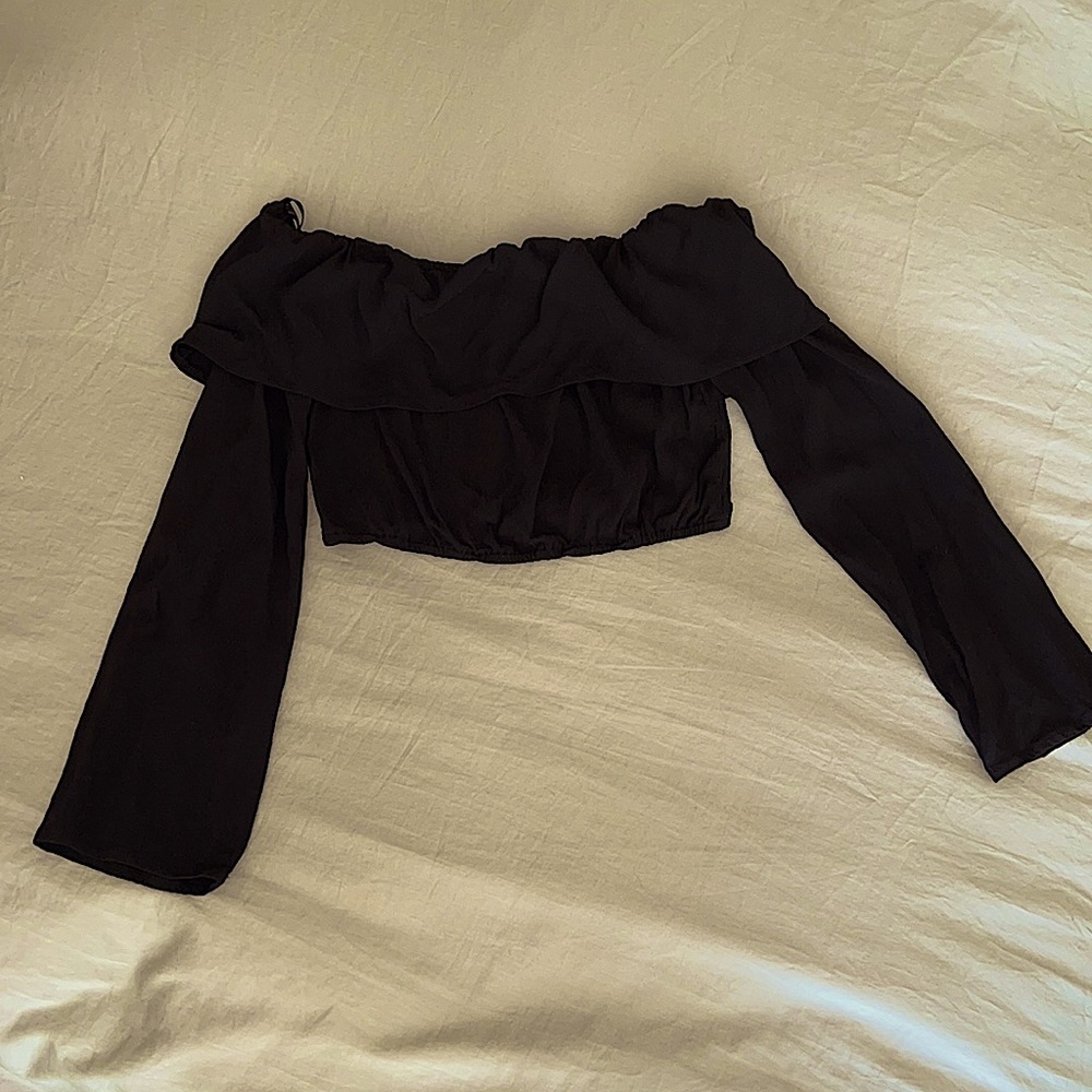 UO Silence + Noise Off-the-Shoulder Crop Top - Picture 11 of 11